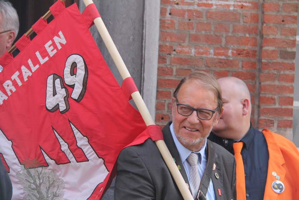 Vlag van de mannen van 49 op de 64ste jaartallendag