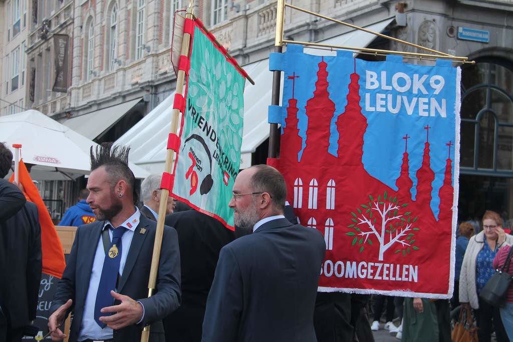 Vlag Blok 9 op de 64ste jaartallendag